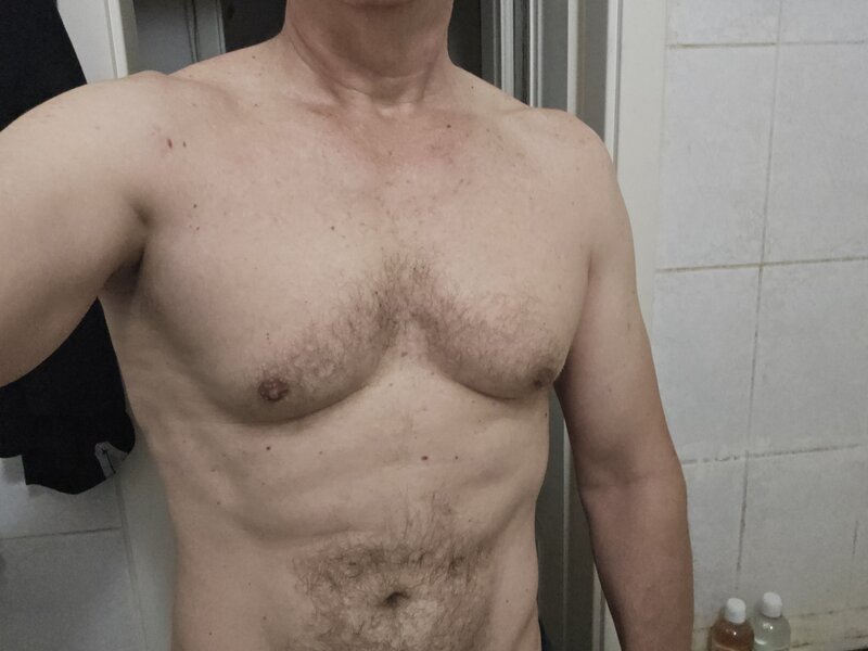 Mihai, 47 de ani, din Bucuresti, doresc cunostinta cu o doamna, domnisoara